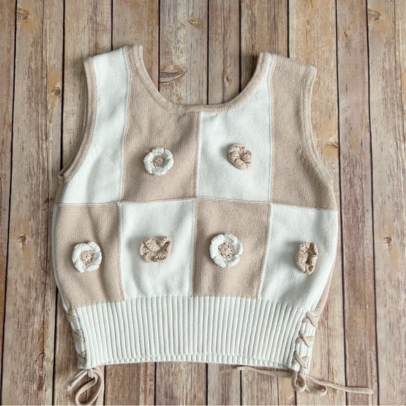 Industry Republic Clothing Two-Tone Sweater Vest with Floral Accents - Picture 4 of 5